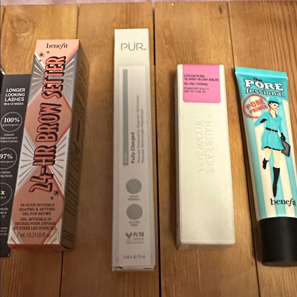 Makeup lot of tarte,benefit,haus labs,Luna magic and nulastin - Picture 3 of 10
